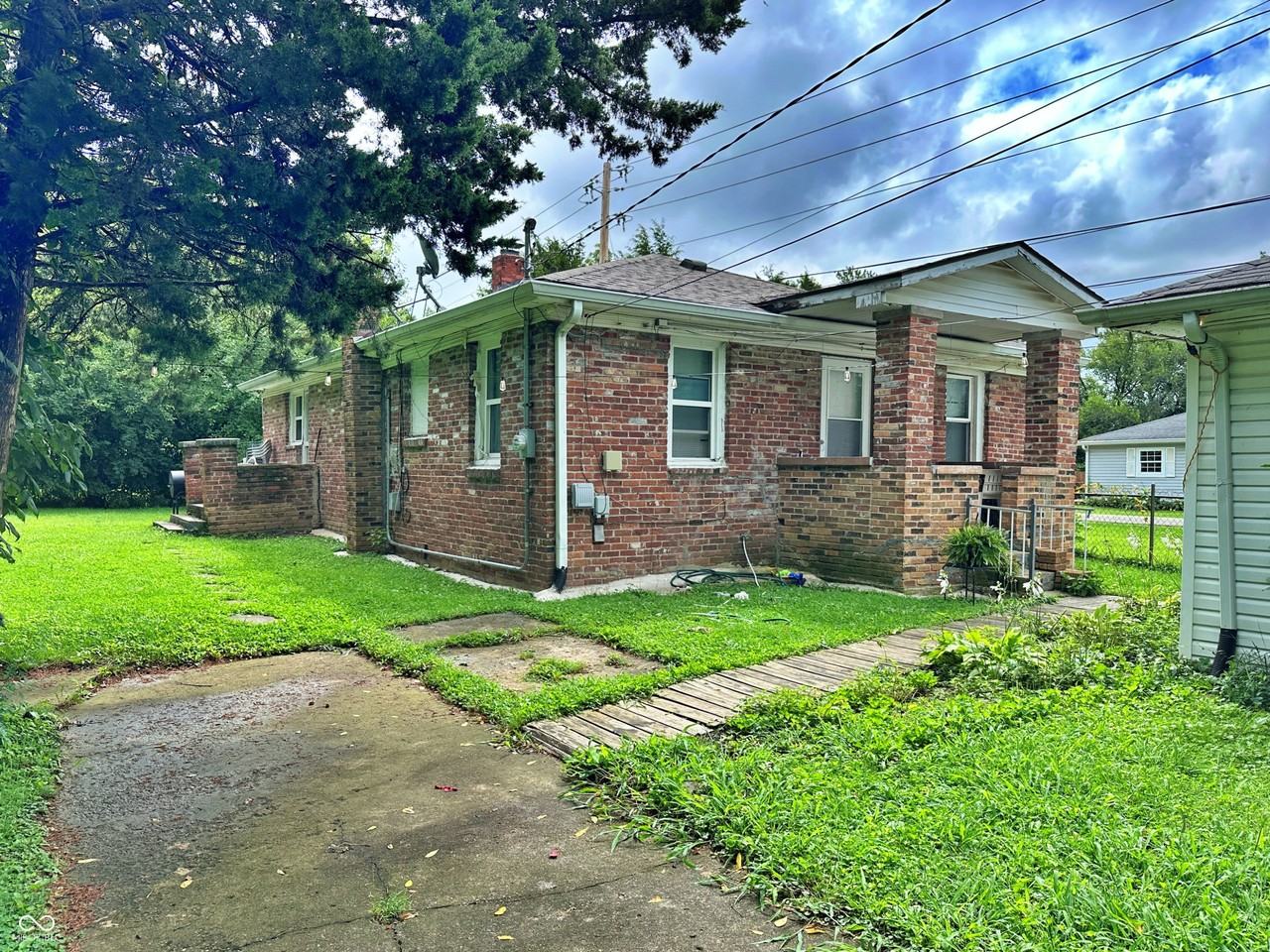 4002 N Edmondson Ave - Photo 3 of 5