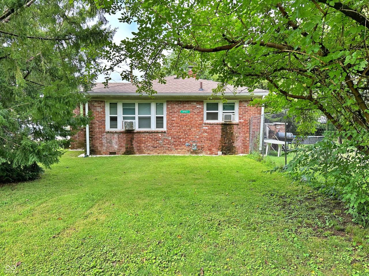 4002 N Edmondson Ave - Photo 4 of 5