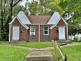 1464 N Gladstone Ave - Photo 1 of 1