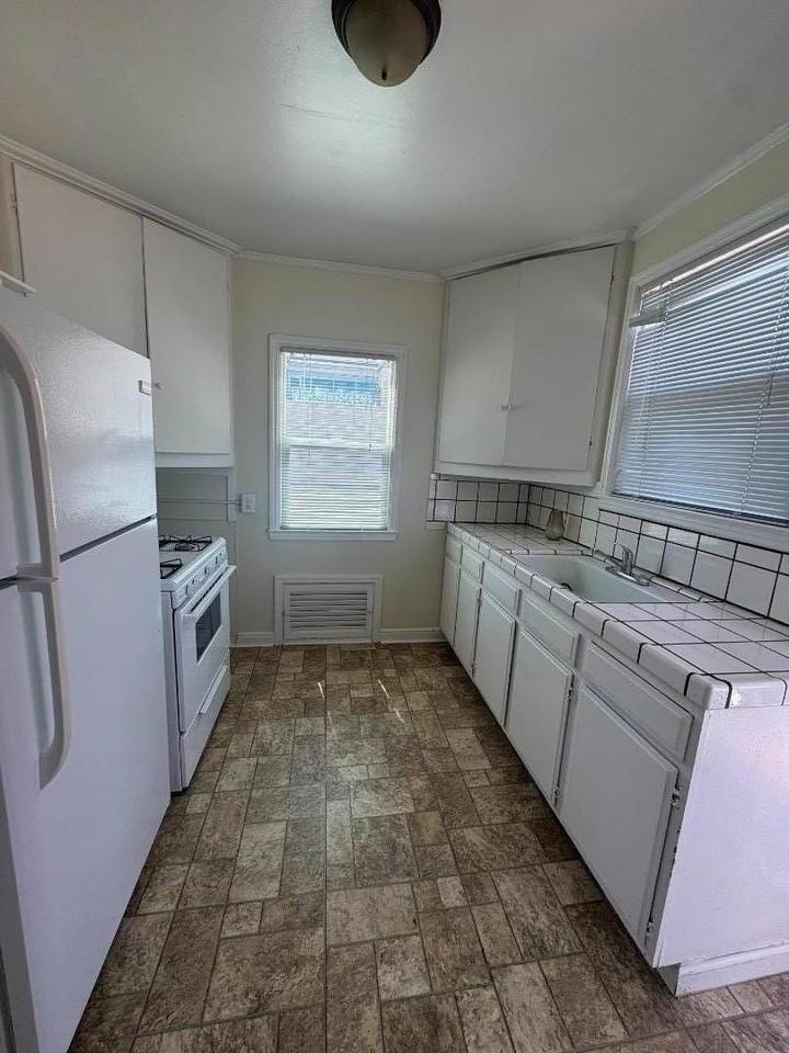 268 Lorton Ave - Photo 3 of 11