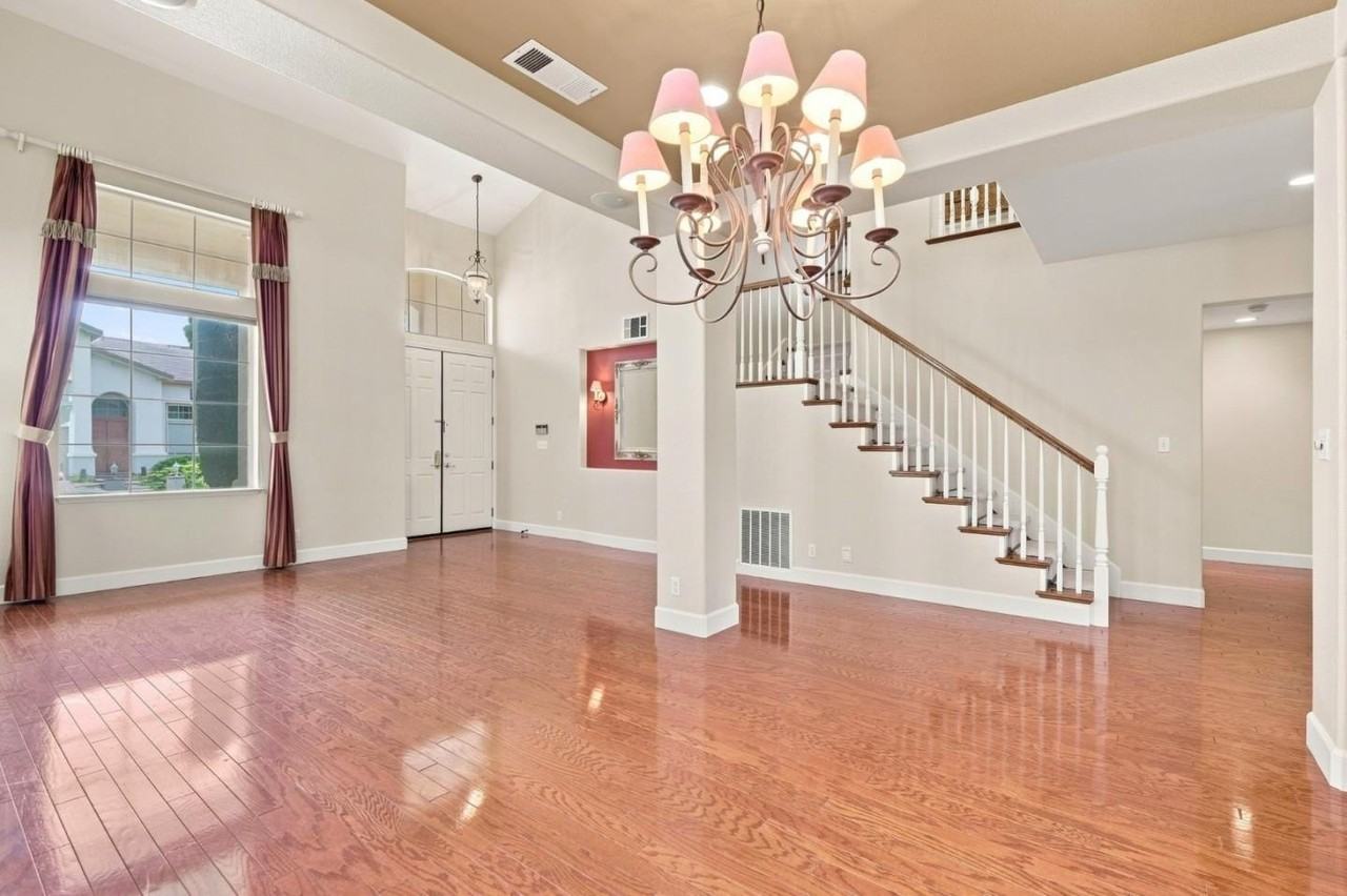 20019 Jensen Ranch Rd - Photo 7 of 38