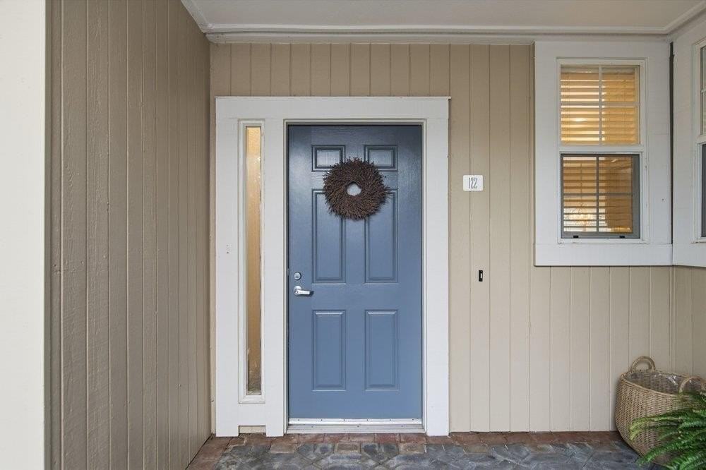 880 Meridian Bay Ln - Photo 2 of 41