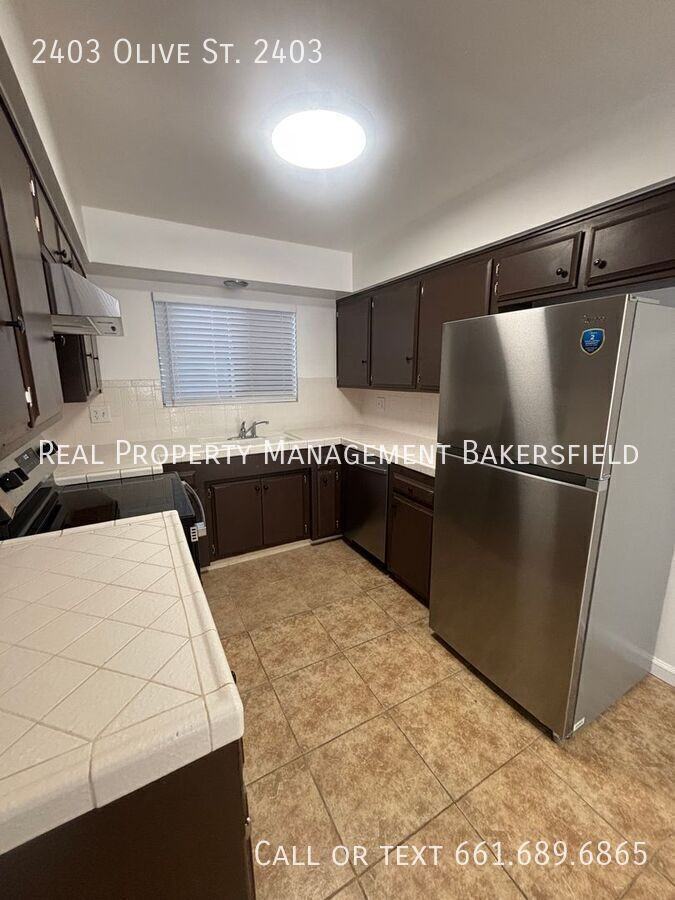 2403 Olive St - Photo 6 of 18