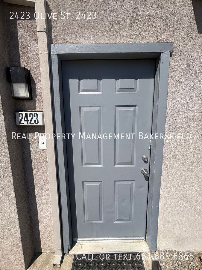 2423 Olive St - Photo 2 of 17