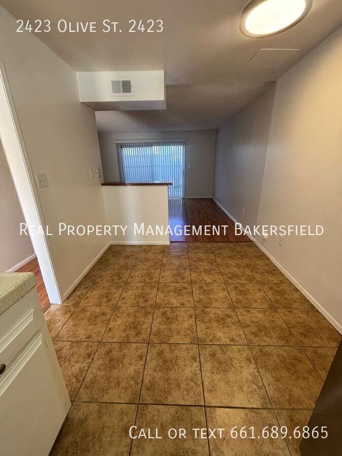 2423 Olive St - Photo 5 of 17