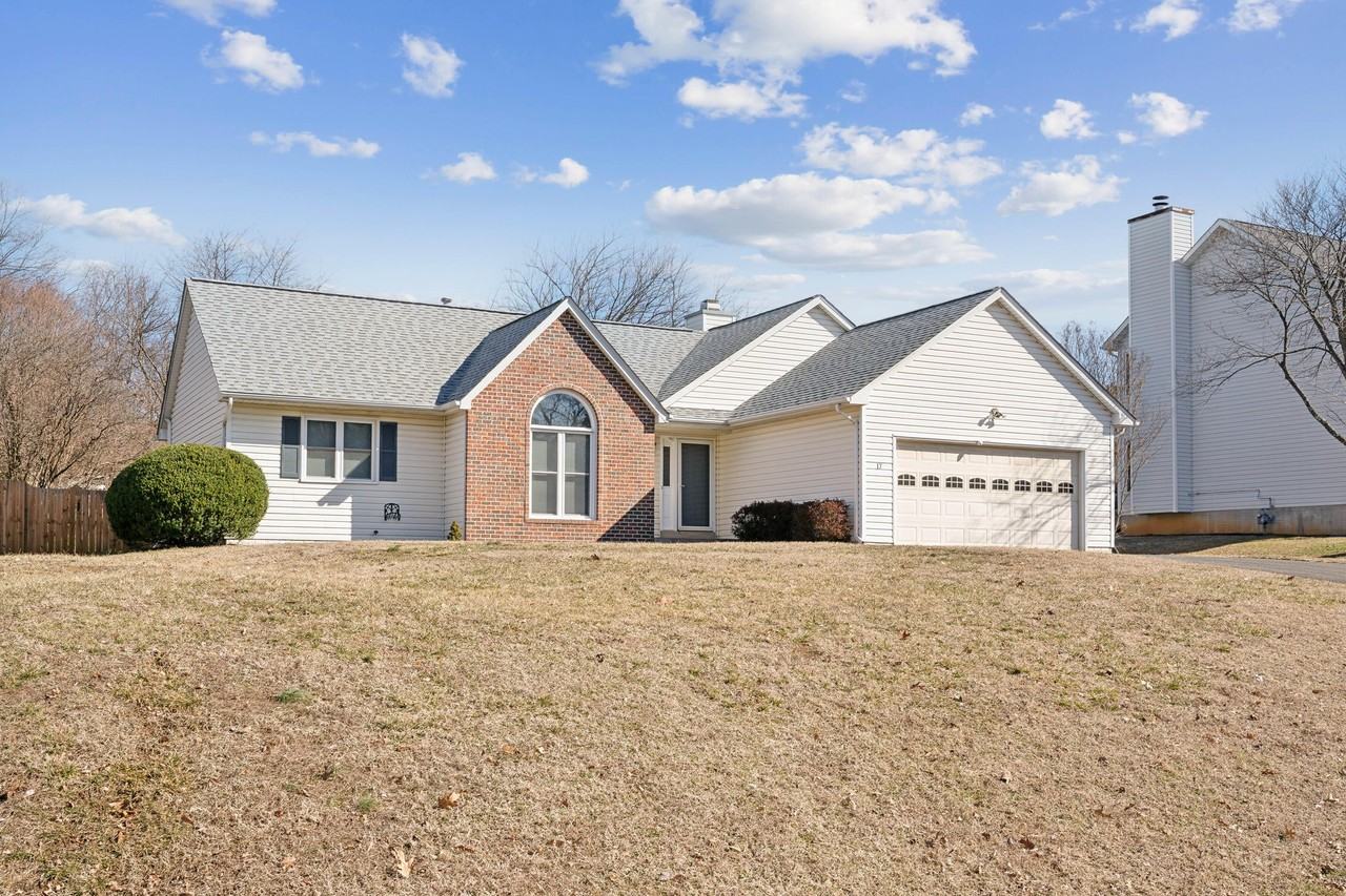 17 S Pointe Ln #1 - Photo 2 of 21