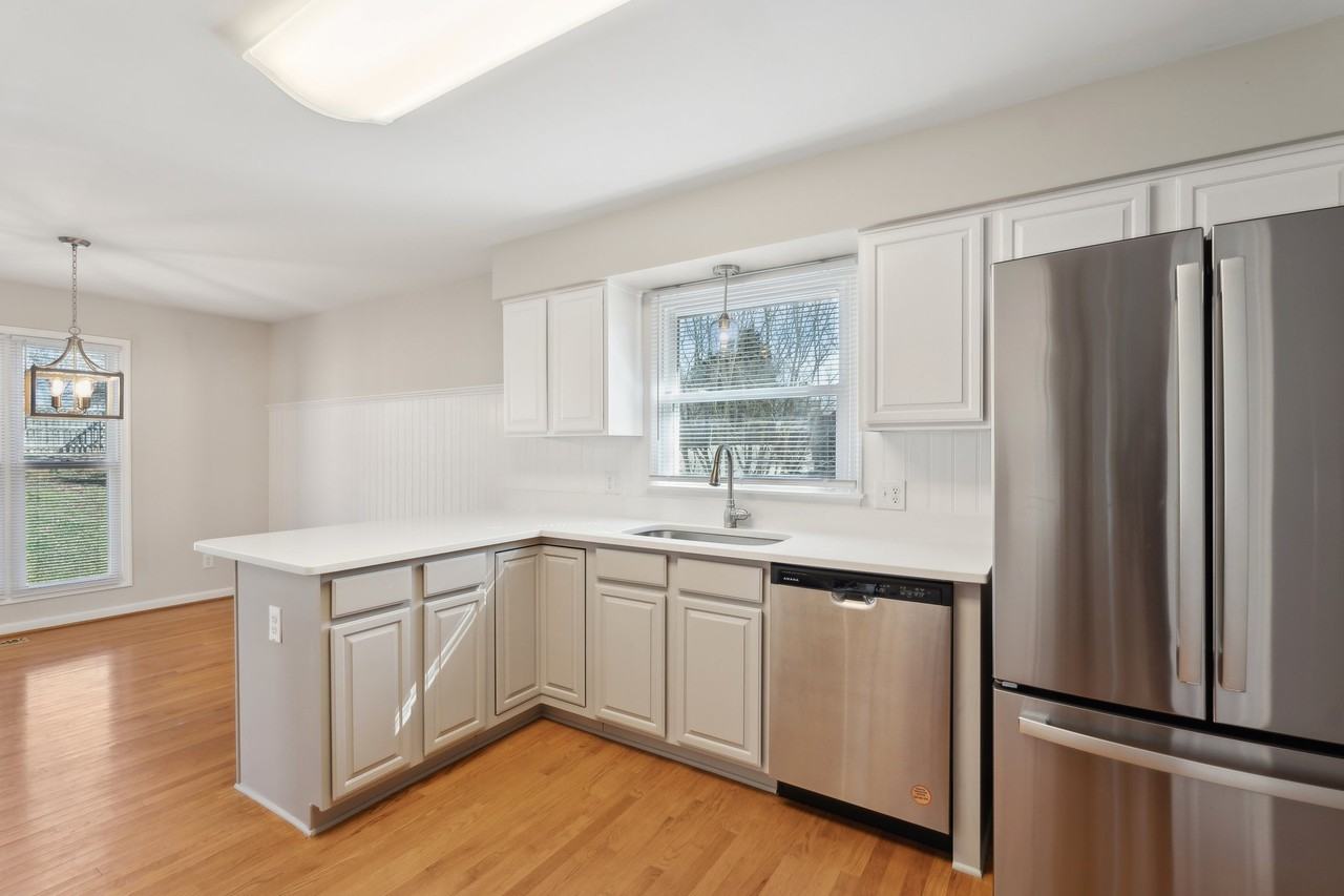 17 S Pointe Ln #1 - Photo 7 of 21
