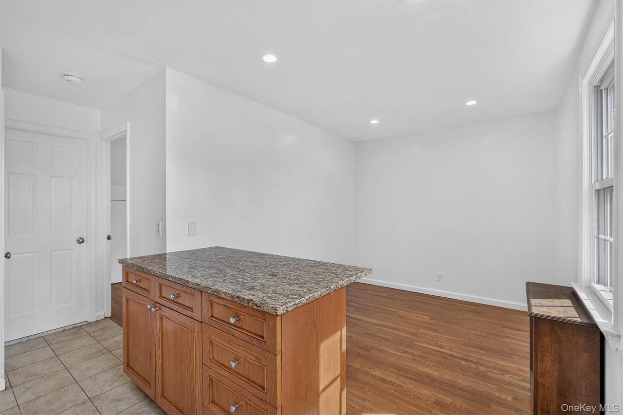 72 Bayard St - Photo 5 of 11