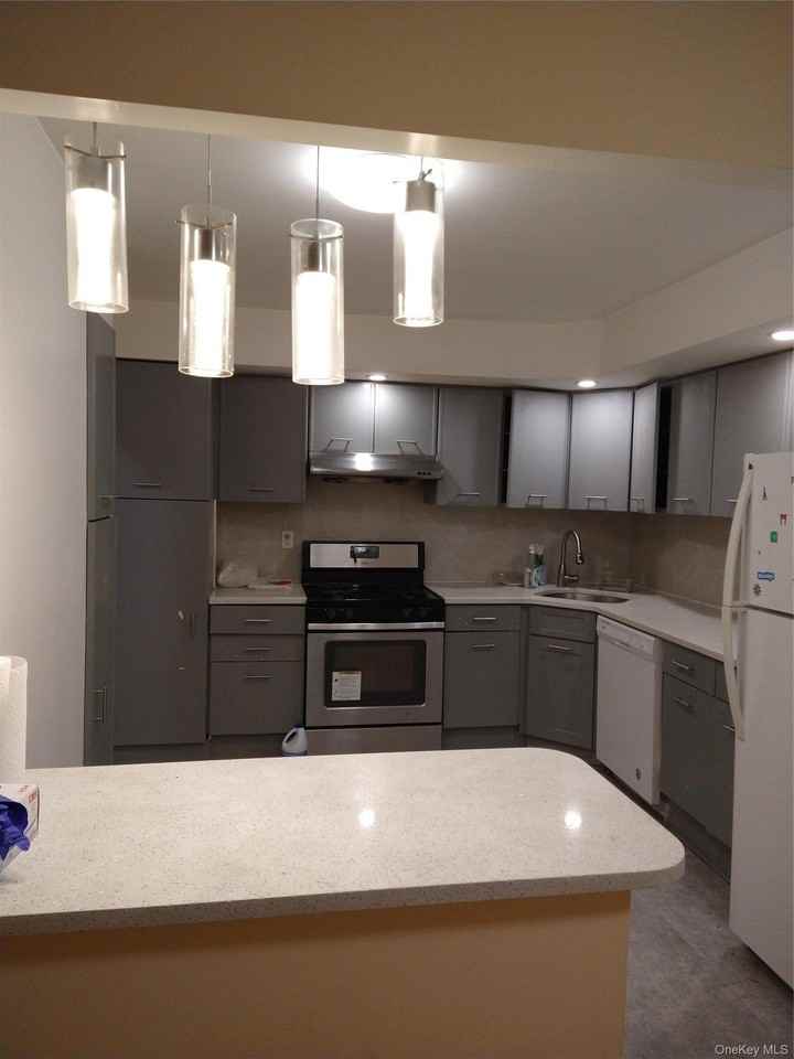 7118 164th St #2132 - Photo 5 of 13