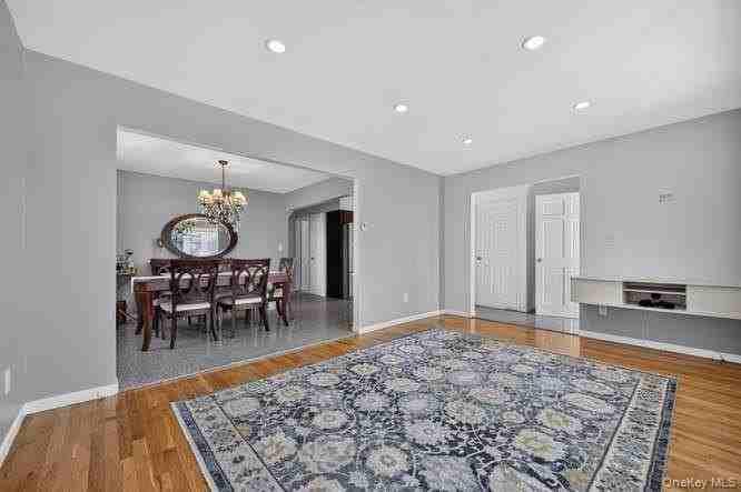 43 Stewart Ave - Photo 3 of 18