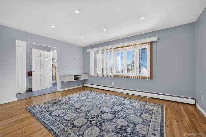 43 Stewart Ave - Photo 4 of 18