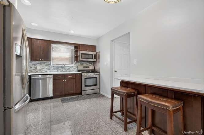 43 Stewart Ave - Photo 7 of 18