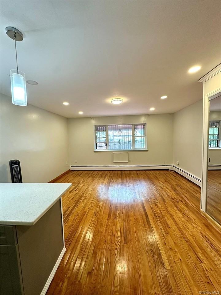 2190 De Reimer Ave #1 - Photo 2 of 15