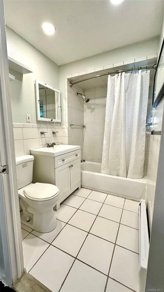 2190 De Reimer Ave #1 - Photo 6 of 15