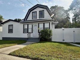 featured image of 980 Thomas Ave #1
