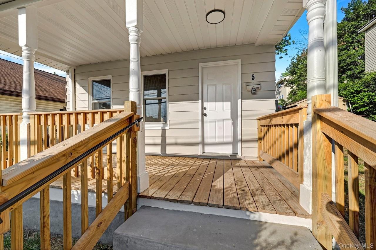 5 Grant Ave - Photo 2 of 27