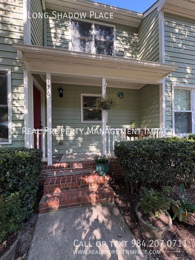 136 Long Shadow Pl - Photo 4 of 50