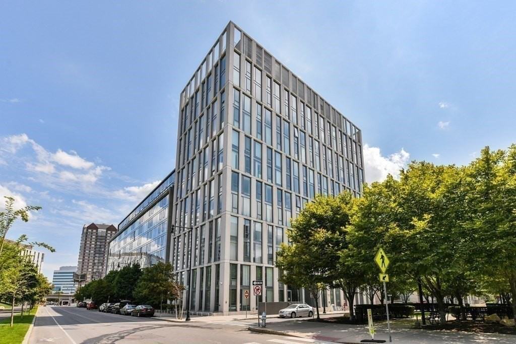 2 Earhart St #127