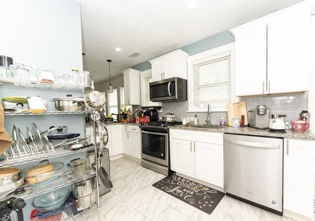 28 Waite St #28 - Photo 6 of 15