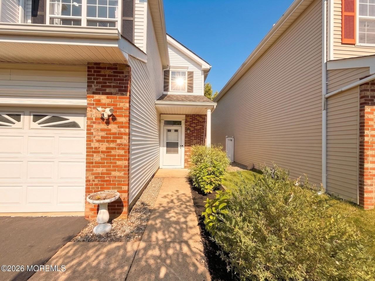 67 Glen Oaks Ct - Photo 2 of 45