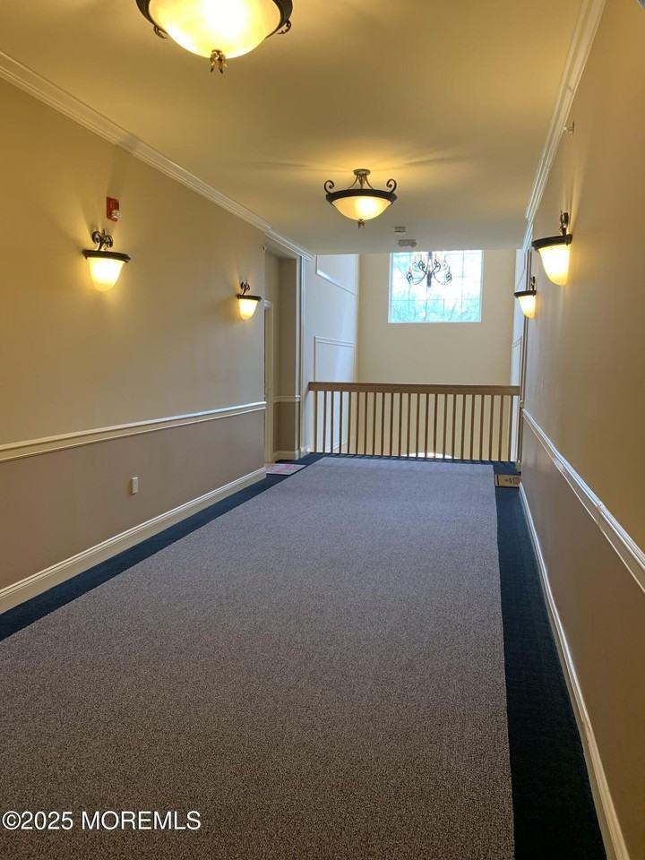 566 Saint Andrews Pl - Photo 3 of 22