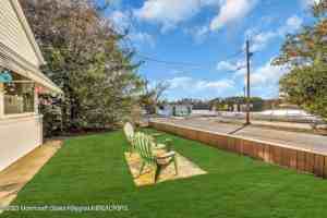 featured image of 1708 Lake Dr