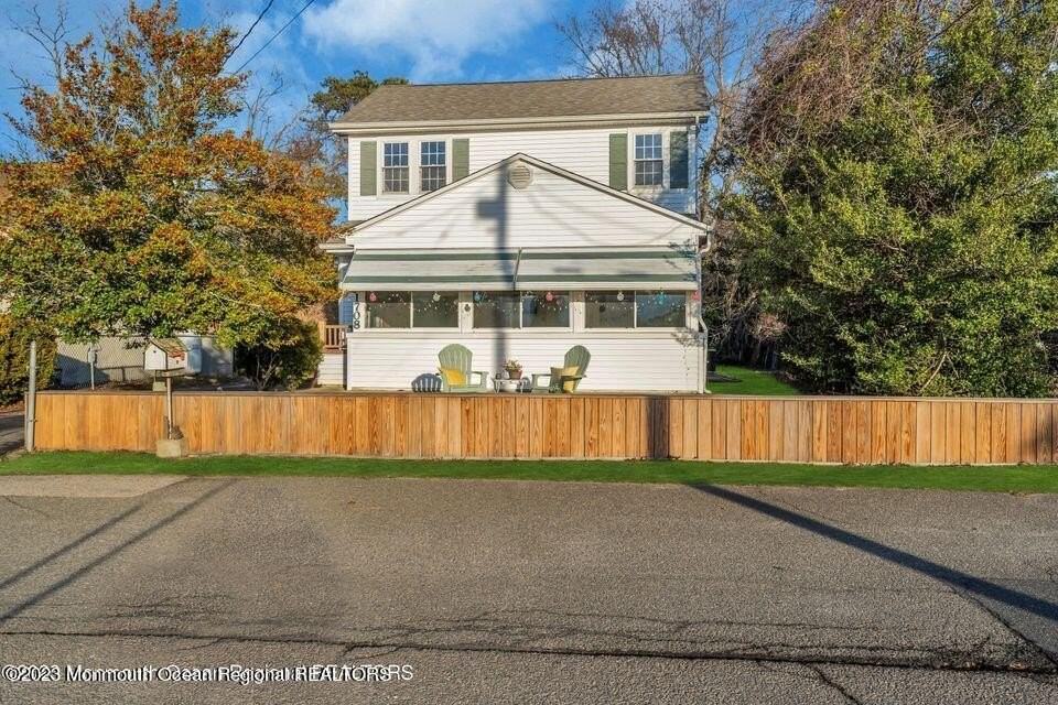 1708 Lake Dr - Photo 4 of 50