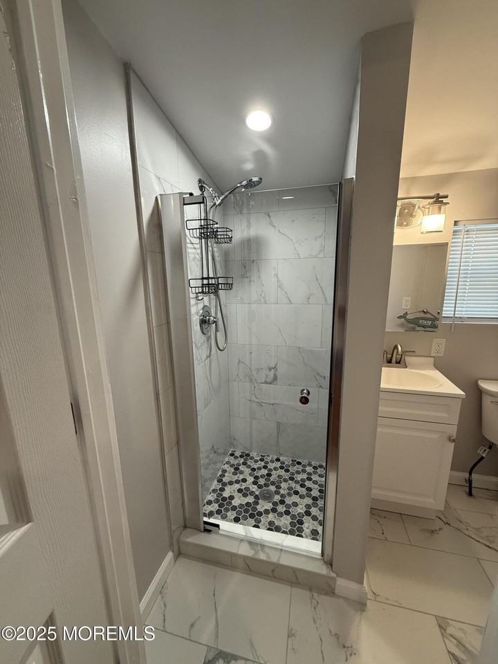 408 16th Ave #5 - Photo 5 of 10