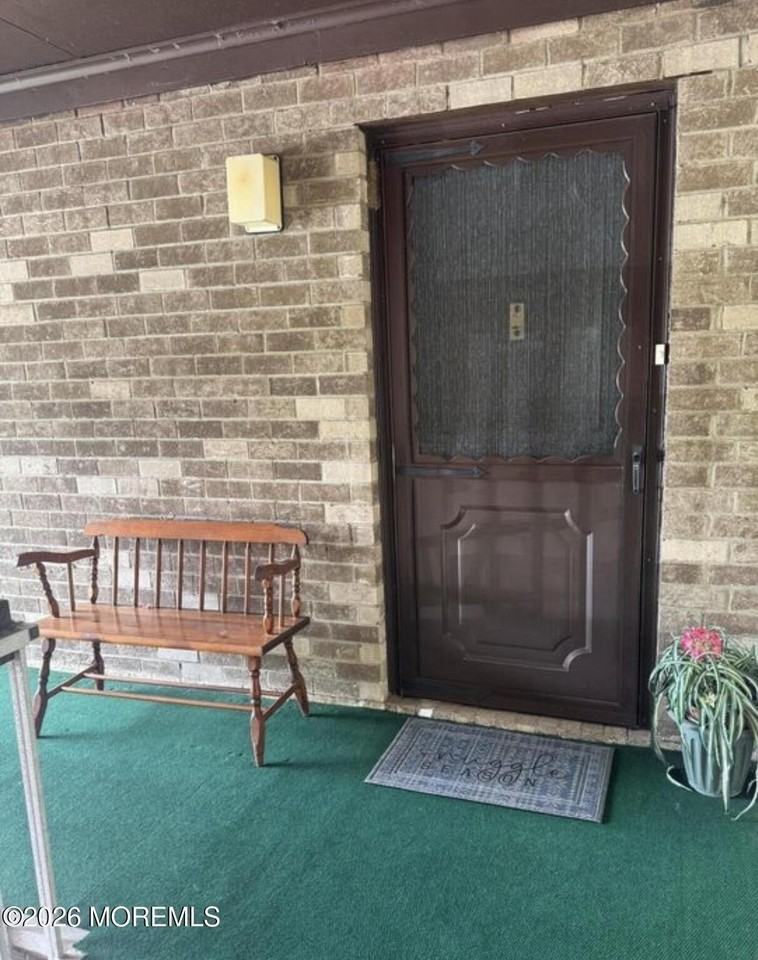 147 Amberly Dr #G - Photo 2 of 13