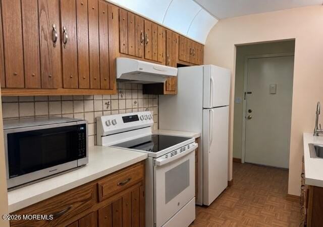 147 Amberly Dr #G - Photo 6 of 13