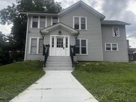 featured image of 105 University St #2