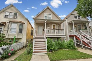 2710 W Fletcher St #1 - Photo 1 of 1