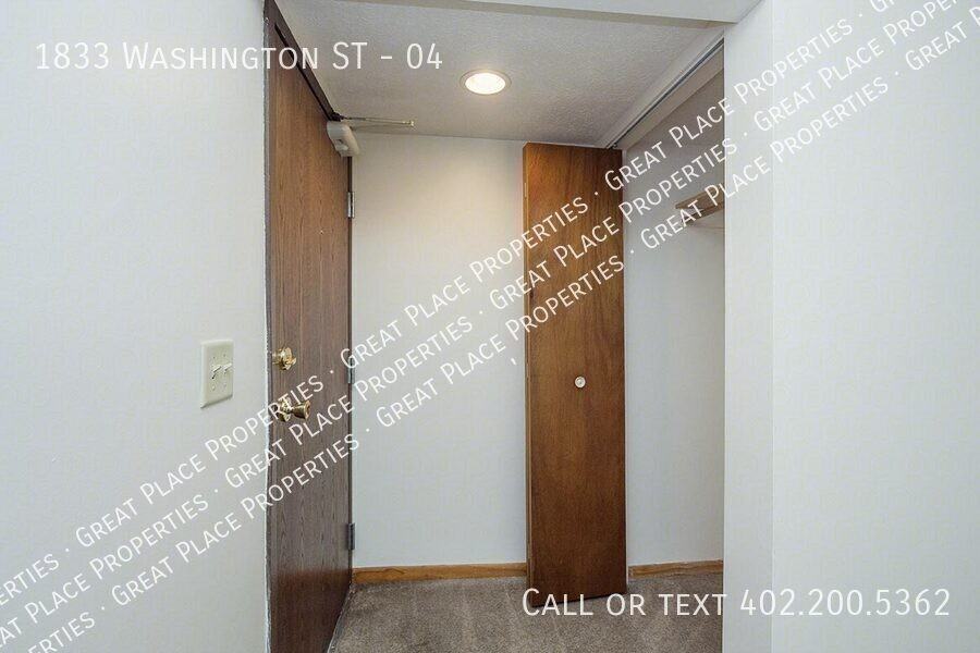 1833 Washington St #04 - Photo 6 of 23
