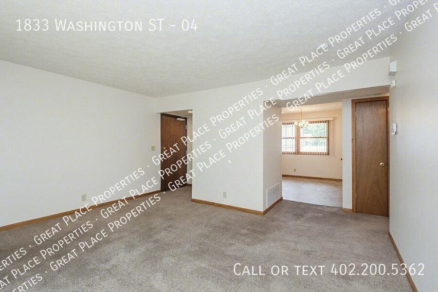 1833 Washington St #04 - Photo 5 of 23