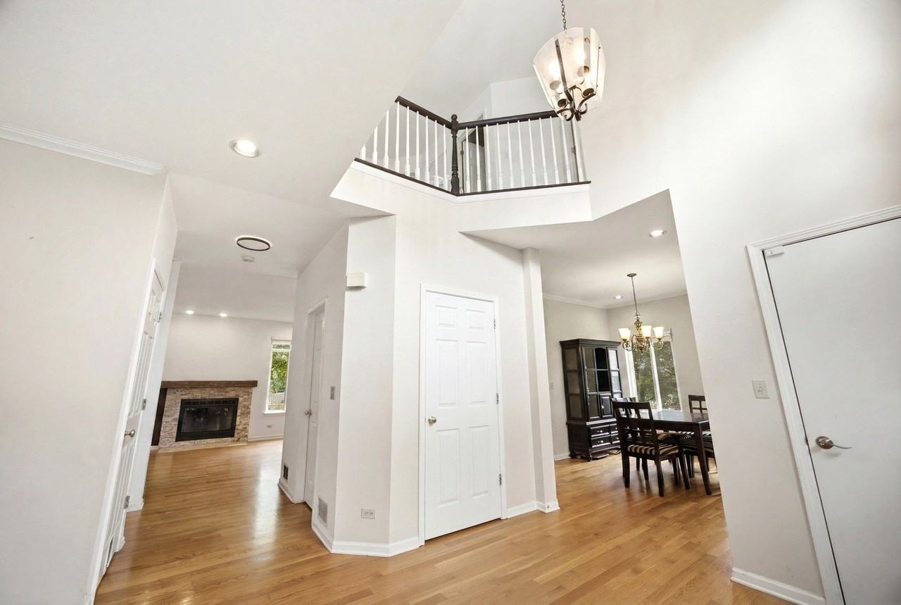 9 Tenneyson Ct - Photo 7 of 48