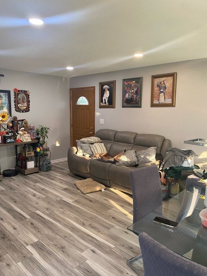 421 Hyde Park Ave - Photo 3 of 14