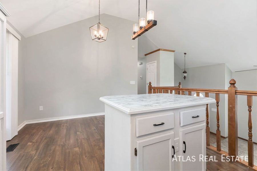 10205 Nw 85th St - Photo 6 of 24