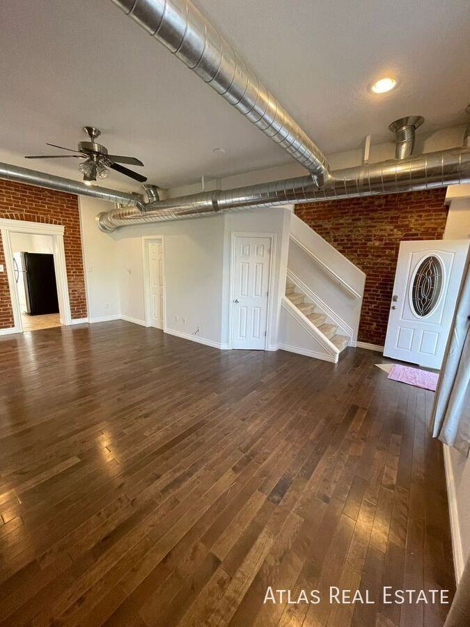 223 Fox St - Photo 6 of 46