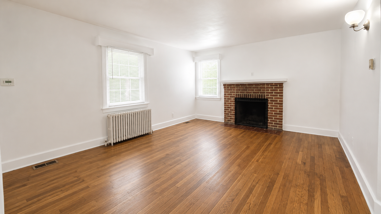 3774 Chatham Cir #1 - Photo 3 of 10