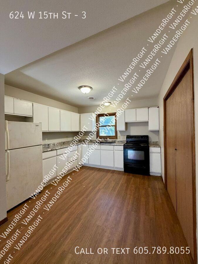 624 W 15th St #3 - Photo 5 of 16