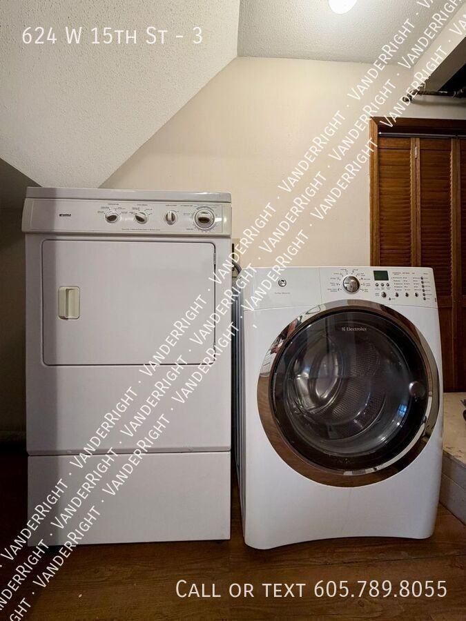 624 W 15th St #3 - Photo 6 of 16