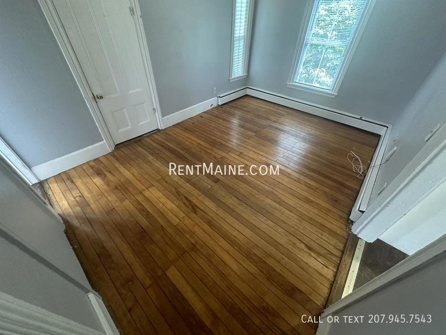 12 Patten Ct #1 - Photo 3 of 12