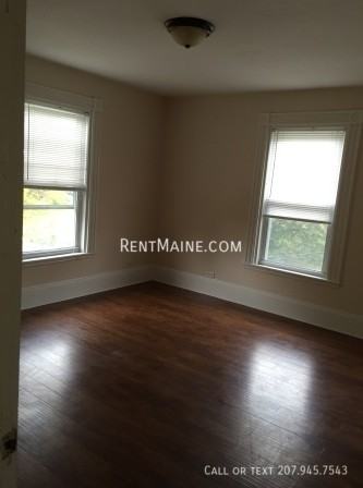 345 Hancock St Apt 2 - Photo 6 of 12