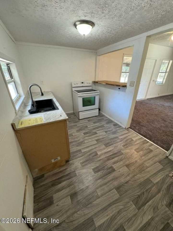 3301 Druid St - Photo 6 of 12