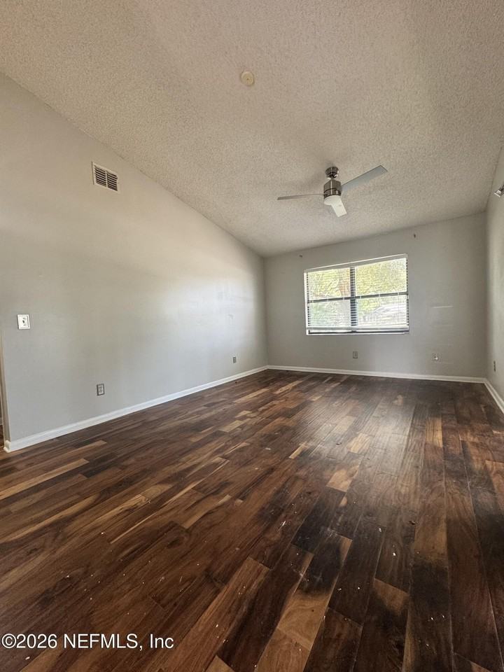 8343 Westover Ct - Photo 4 of 22
