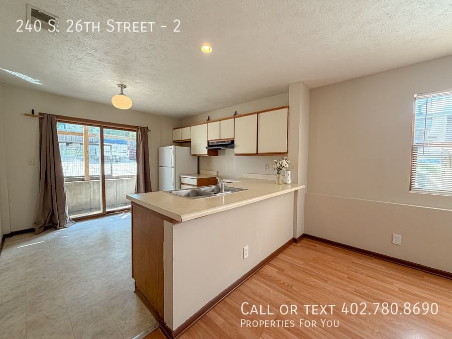 240 S 26th St #2 - Photo 7 of 25