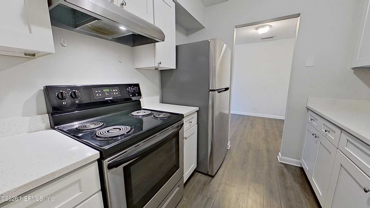 2216 Spring Park Rd #9 - Photo 6 of 16