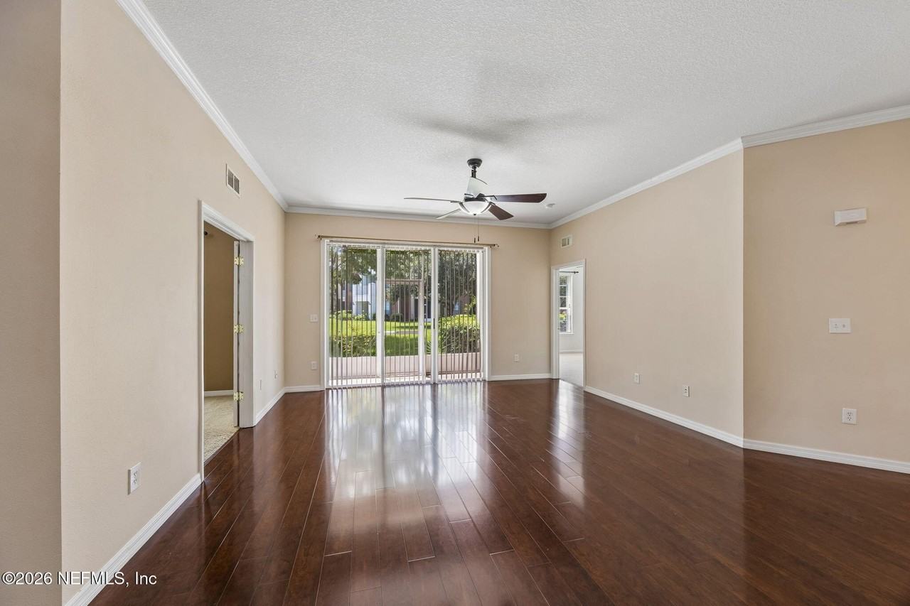 785 Oakleaf Plantation Pkwy #1612 - Photo 4 of 45