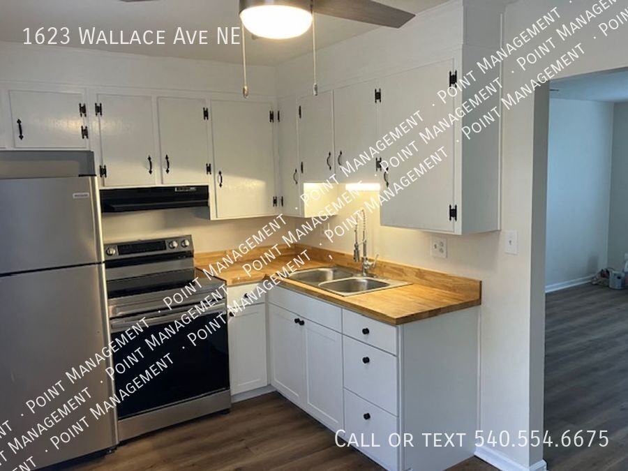1623 Wallace Ave Ne - Photo 2 of 6