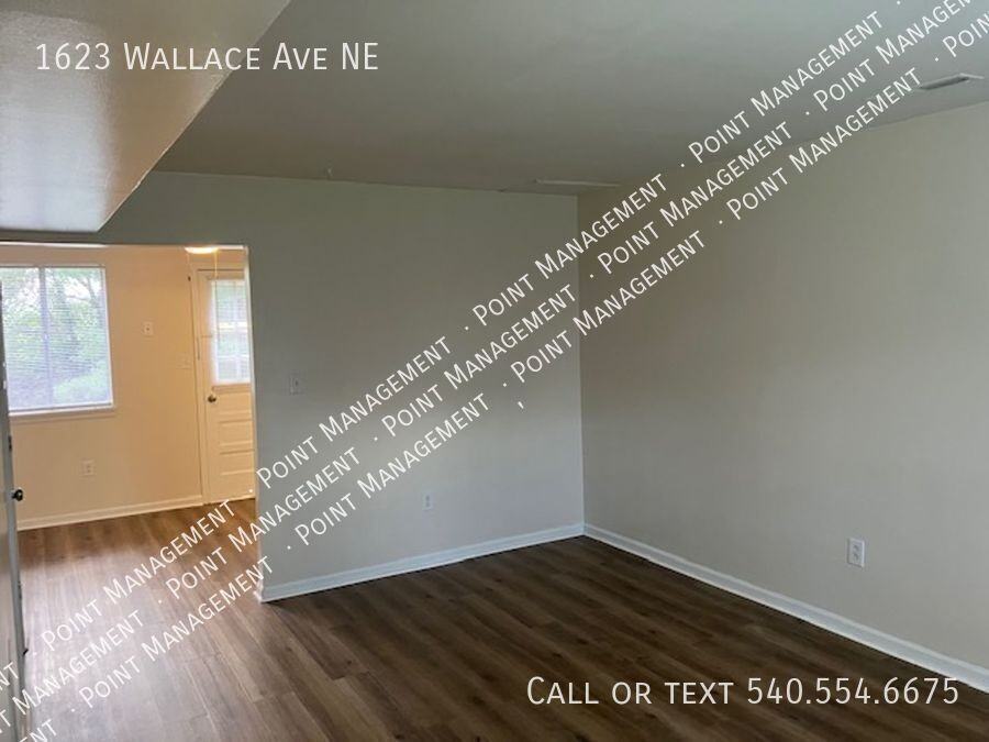 1623 Wallace Ave Ne - Photo 6 of 6